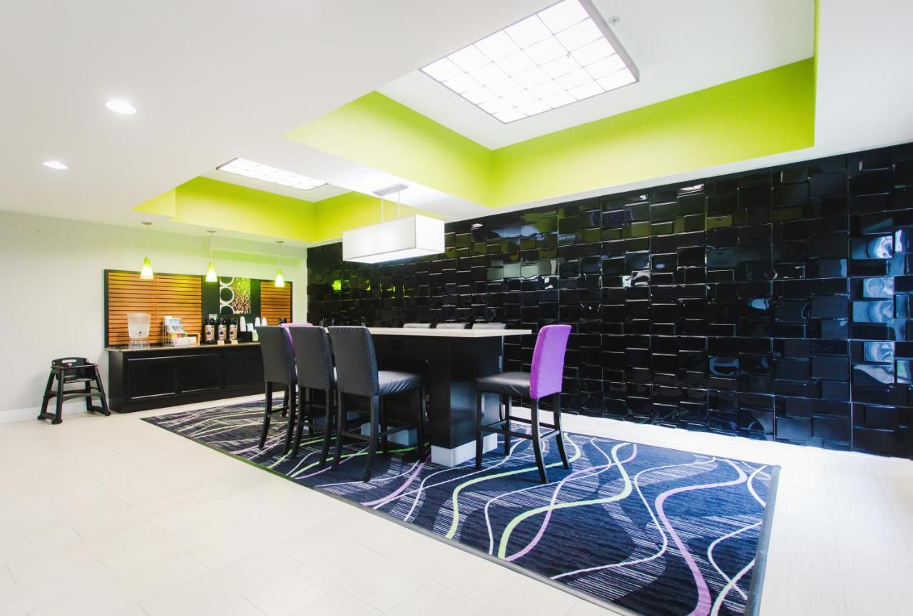 Palacio Royale Inn Signature Katy Dış mekan fotoğraf